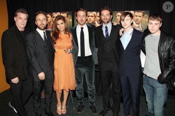 Le casting du film à la première de The Place Beyond the Pines à New York, le 28 mars 2013.