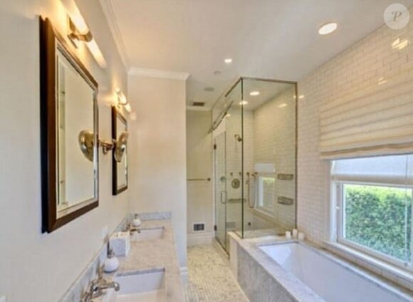 Brooke Shields a acheté une maison de 4,3 millions de dollars à Hamptions, en banlieu de New York.