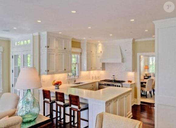 Brooke Shields a acheté une gigantesque maison de 4,3 millions de dollars à Hamptions, en banlieu de New York.