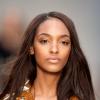 Jourdan Dunn lors du défilé Burberry le 18 février 2013.