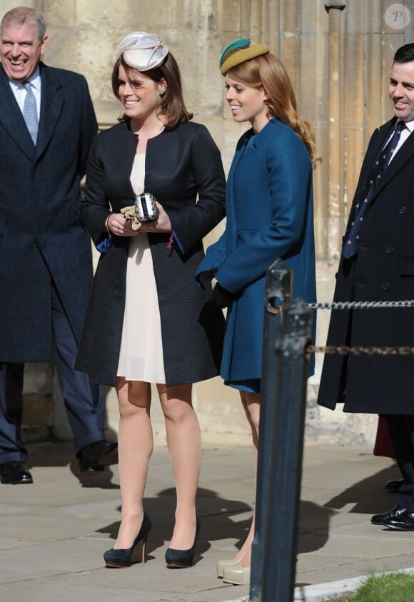 Les princesses Beatrice et Eugenie d'York et leur père le prince Andrew assistaient le 31 mars 2013 à la messe de Pâques royale, en la chapelle St George à Windsor.