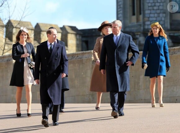 La famille royale lors de la messe de Pâques à Windsor le 31 mars 2013