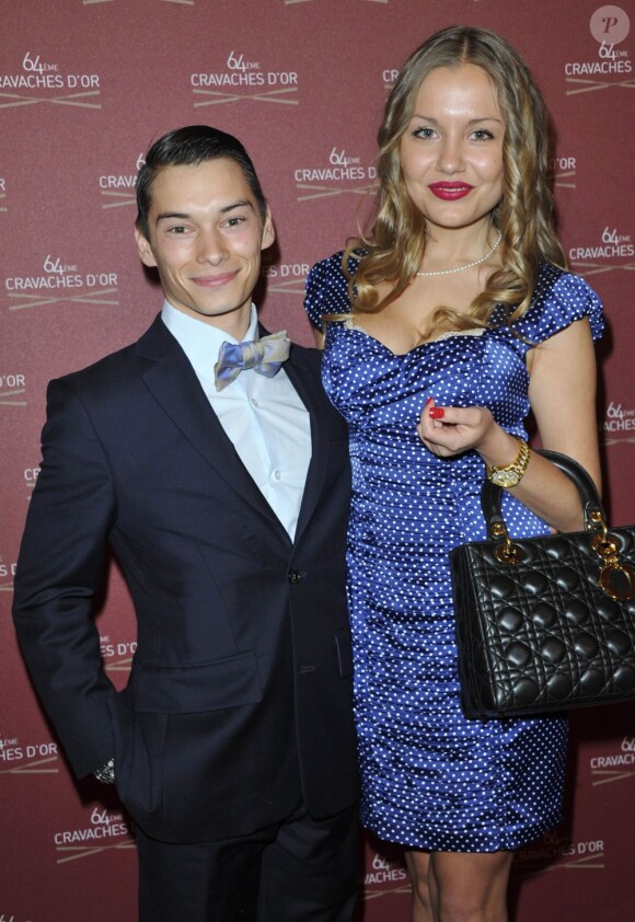 Alexis Badel et sa compagne lors de la 64e cérémonie des Cravaches d'Or au Théâtre des Champs-Elysées à Paris le 3 avril 2013.