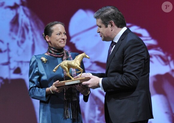 Zahra Aga Khan lors de la 64e cérémonie des Cravaches d'Or au Théâtre des Champs-Elysées à Paris le 3 avril 2013.