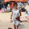 Olivier Martinez, Halle Berry et sa fille Nahla en vacances sur une plage d'Hawai le 27 mars 2013.