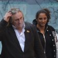 Gérard Depardieu se promène avec sa fille Roxane dans les rues de New York le 4 avril 2013.