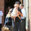 Jessica Simpson, son fiancé Eric Johnson et leur petite Maxwell dans les rues de Calabasas ce samedi 6 avril 2013.