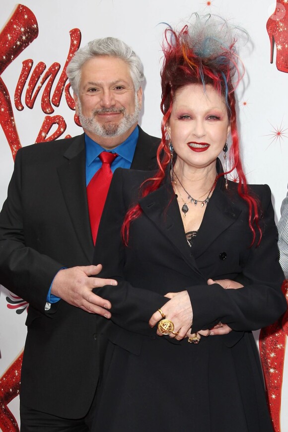 Harvey Fierstein et la chanteuse Cyndi Lauper à la première du spectacle Kinky Boots à Broadway (New York) le 4 avril 2013.