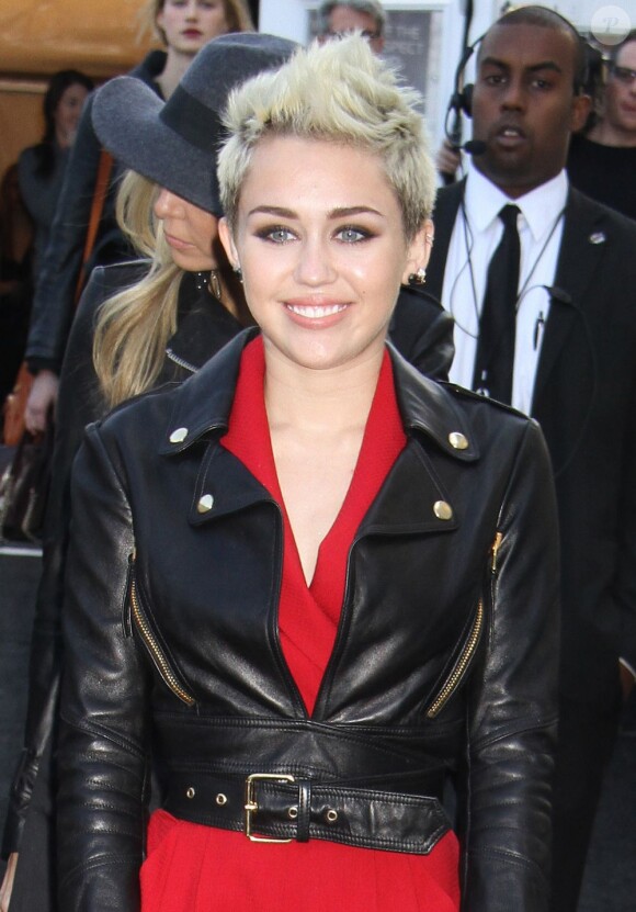 Miley Cyrus au défilé Rachel Zoe à la Fashion Week de New York, le 13 février 2013.