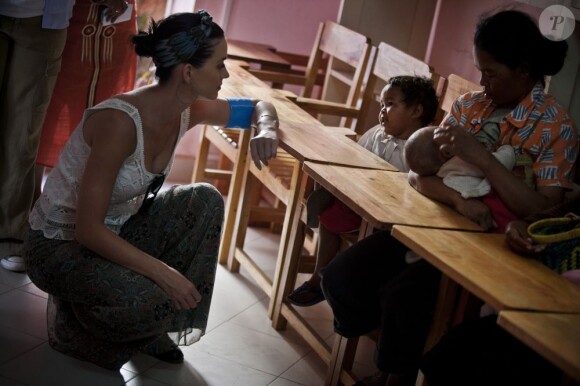 Katy Perry s'est rendue à Madagascar pour un séjour de trois jours (du 4 au 6 avil 2013) pour le compte de l'UNICEF.