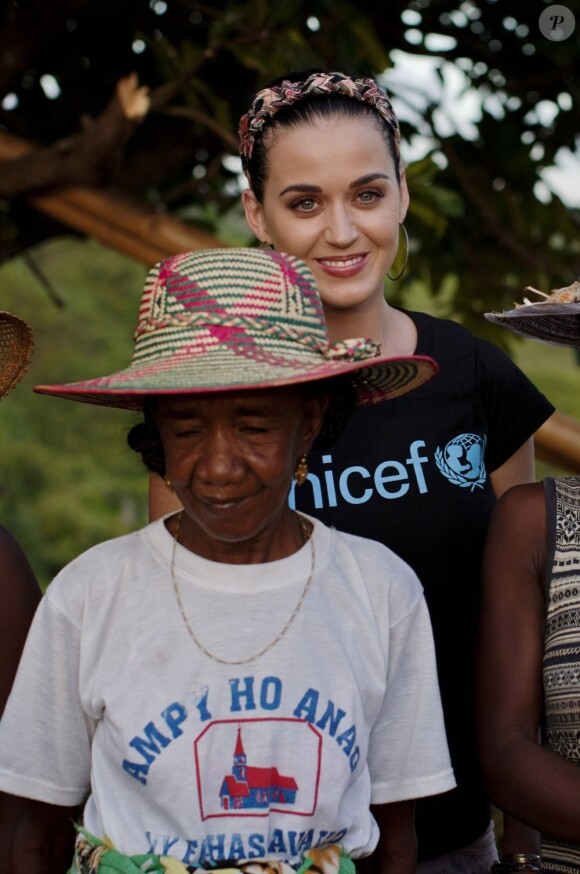 Katy Perry en voyage du 4 au 6 avril 2013 à Madagascar pour le compte de l'UNICEF.