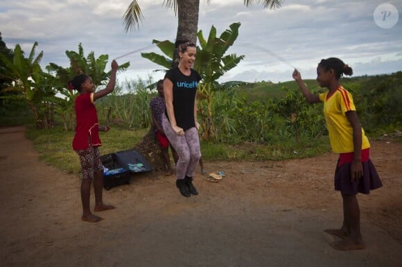Katy Perry lors d'un séjour à Madagascar où elle s'est rendue pour le compte de l'UNICEF, du 4 au 6 avril 2013.