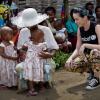 Katy Perry à Madagascar où la chanteuse a fait un voyage de trois jours du 4 au 6 avil 2013, pour le compte de l'UNICEF.