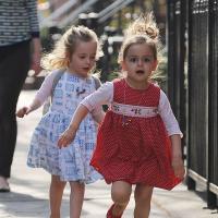 Sarah Jessica Parker : Ses filles Marion et Tabitha surexcitées dans la rue