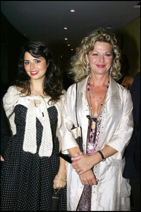 Shirel et sa mère Jeane Manson à Paris le 26 septembre 2006.