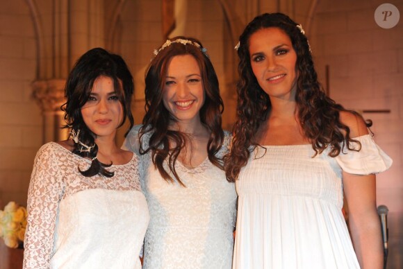 Sonia Lacen (vue dans The Voice), Natasha St-Pier et Elisa Tovati en concert pour la sortie de l'album Thérèse-Vivre d'amour (prévue le 22 Avril 2013) à la Chapelle Sainte Thérèse de la Fondation des Apprentis d'Auteuil à Paris, le 10 avril 2013.