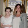 Charlotte Valandrey a été faite Chevalier De L'Ordre Des Arts Et Des Lettres par la ministre de la culture, Aurélie Filippetti, en présence de sa fille et de Valérie Trierweiler, à Paris, le 10 avril 2013