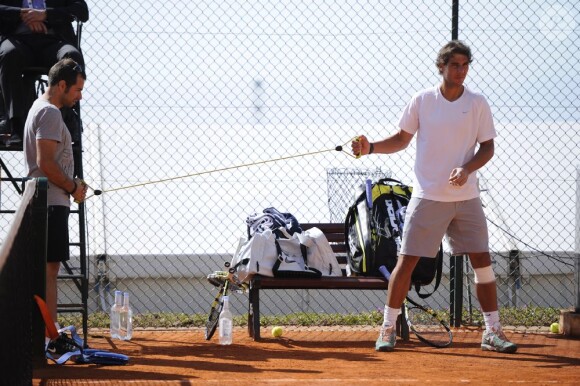 Rafael Nadal lors d'une séance d'entraînement à Monte Carlo le 15 avril 2013, avant le début du Masters 1000