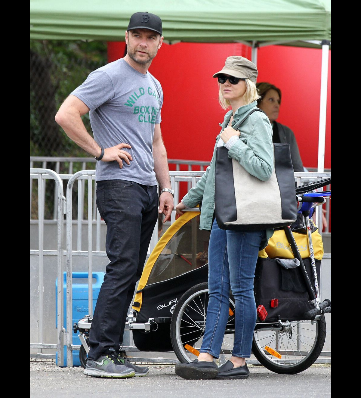 Photo : Naomi Watts Et Son Mari Liev Schreiber Au Farmers Market à ...