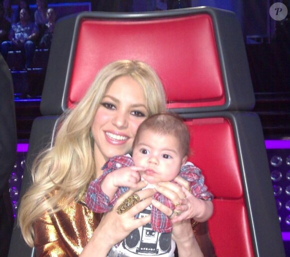 Shakira et son adorable petit Milan lors de l'enregistrement de l'émission The Voice à Los Angeles dans la semaine du 8 avril 2013