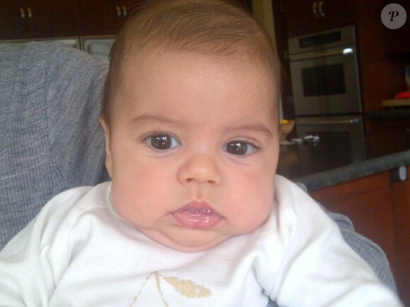 Shakira a posté une photo de son fils Milan sur Twitter, le 15 avril 2013.