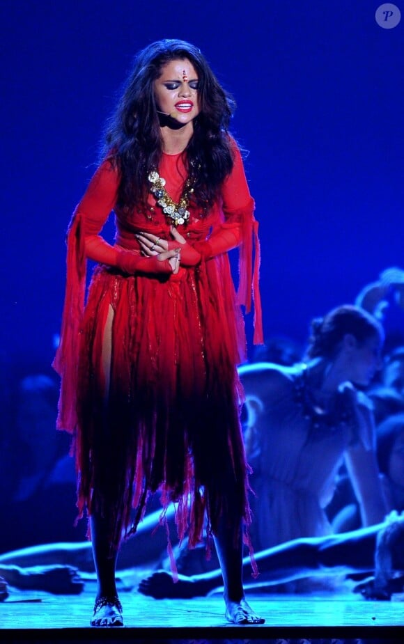La jolie Selena Gomez sur scène lors des MTV Movie Awards 2013 à Los Angeles, le 14 avril 2013.