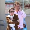 Exclusif - Lara Flynn Boyle, squelettique, et son époux Donald Ray Thomas II se rendent dans une clinique à Beverly Hills, le 16 avril 2013.