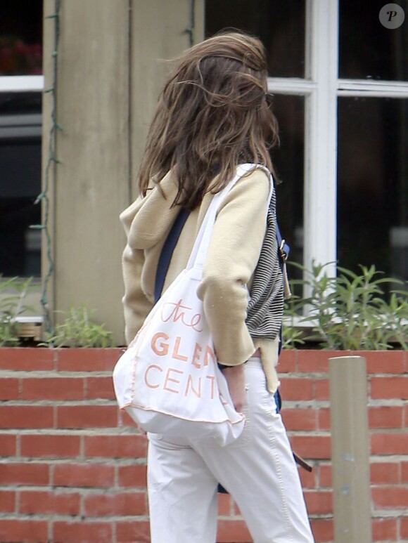 Exclusif - Lara Flynn Boyle va faire ses courses a Beverly Hills, le 14 avril 2013. Lara Flynn Boyle devoile un corps squelettique et un cuir chevelu dégarni, symptômes des problèmes de poids et de la lutte contre l'anorexie qu'elle a subi dans le passe.