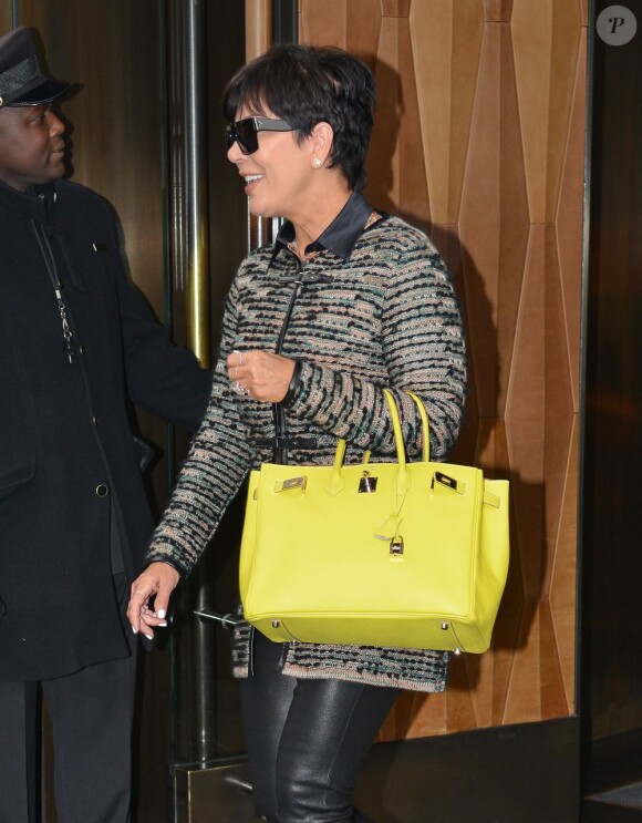 Kourtney Kardashian et sa mère Kris Jenner sortent de leur hôtel à New York. Le 23 avril 2013.