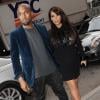 Kim Kardashian, enceinte, et son petit ami Kanye West à la sortie de leur hôtel à New York, le 23 avril 2013.
