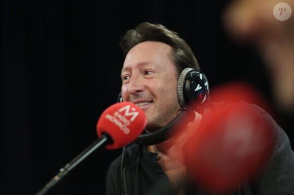 Julian Lennon, fils de John Lennon, invité de Radio Monaco, pour parler de sa fondation White Feather, le 23 avril 2013.