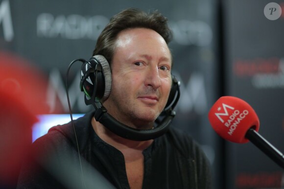 Julian Lennon, fils de John Lennon, invité de Radio Monaco, pour parler de sa fondation White Feather, le 23 avril 2013.