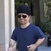 Exclusif - Peter Dinklage, sa femme Erica Schmidt et leur petite fille se promènent à Beverly Hills, le 24 septembre 2012.