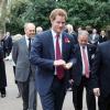 Le prince Harry arrive à Nottingham le 25 avril 2013 pour l'ouverture de Bradbury House, nouveau siège de l'association Headway, dont sa mère la princesse Diana fut la marraine entre 1991 et 1996. L'occasion d'expérimenter quelques-uns des handicaps qui affectent les victimes de lésions cérébrales.