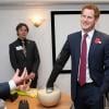 Le prince Harry inaugurait le 25 avril 2013 à Nottingham le nouveau siège de l'association Headway, dont sa mère la princesse Diana fut la marraine entre 1991 et 1996. L'occasion d'expérimenter quelques-uns des handicaps qui affectent les victimes de lésions cérébrales.
