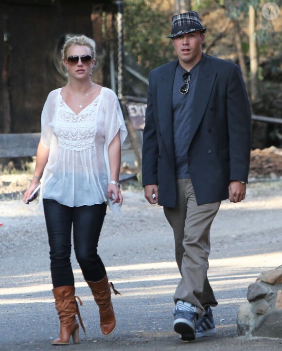 Britney Spears et son petit ami David Lucado sont allés dîner au restaurant à Los Angeles, le 25 avril 2013.