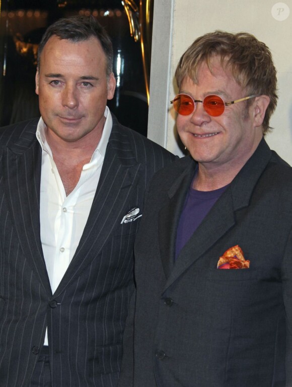 David Furnish et Elton John à Beverly Hills, le 21 février 2013.