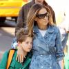 Sarah Jessica Parker emmène son fils James à l'école. New York, le 26 avril 2013.