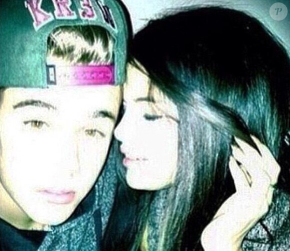 Justin Bieber a posté une photo de lui avec Selena Gomez, dimanche 21 avril 2013.