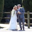  Le père de Robbie Williams, Pete Conway, s'est marié avec la jeune Melanie Mills dans la propriété du chanteur à Wiltshire en Angeleterre, le 1er mai 2013. 
  