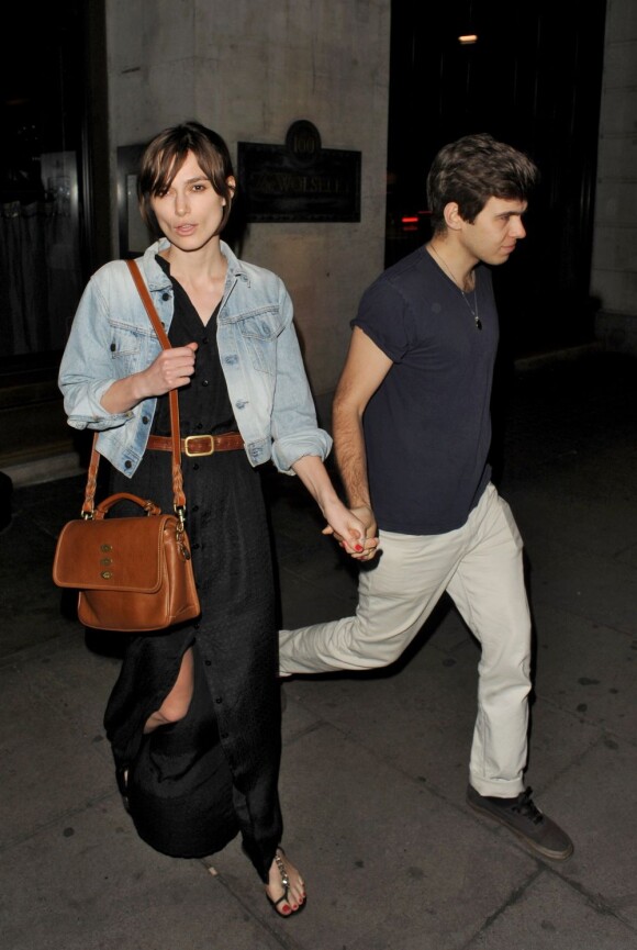 La belle Keira Knightley et James Righton, le 31 mai 2012 à Londres.