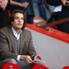 Jean Sarkozy, seul sur son siège pour assister à la rencontre entre le PSG et Valenciennes (1-1) au Parc des Princes, Paris, le 5 mai 2013.