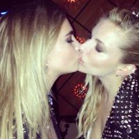 Cara Delevingne : Baiser avec Sienna Miller avant de repartir avec Rita Ora