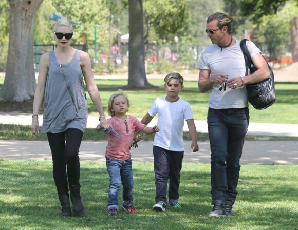 Gwen Stefani, son mari Gavin Rossdale et leurs fils Kingston et Zuma se rendent au musée en famille à Pasadena, le 3 avril 2013.