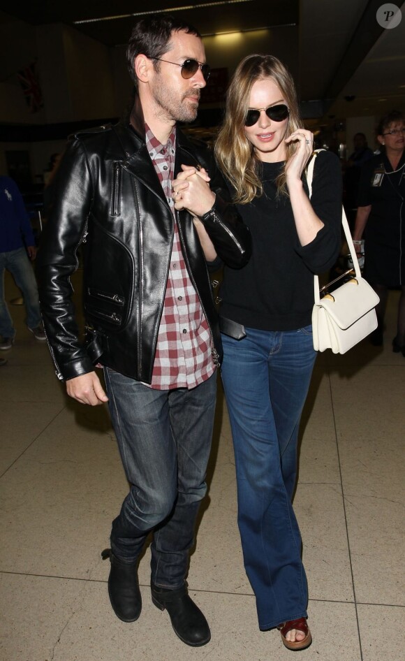 Kate Bosworth et Michael Polish à leur arrivée au LAX International Airport de Los Angeles, le 7 mai 2013.