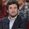 Guillaume Canet pendant l'émission Vivement Dimanche le 10 mars 2013.