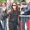Eva Longoria quitte l'hôtel Four Seasons George V et se rend sur le plateau de l'émission de Laurence Ferrari 'Le Grand 8' en direct sur la chaîne Direct 8 à Paris le 13 mai 2013.