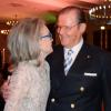 Sir Roger Moore et sa femme Kristina lors d'un dîner à Berlin, le 12 mai 2013.