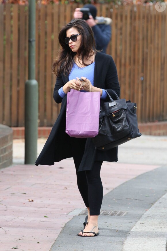Jenna Dewan-Tatum, enceinte, se rend chez la manucure à Londres, le 10 mai 2013.