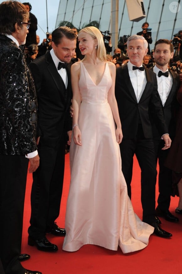 Leonardo DiCaprio et Carey Mulligan complices lors de la montée des marches de Gatsby le Magnifique en cérémonie d'ouverture du Festival de Cannes, le 15 mai 2013.